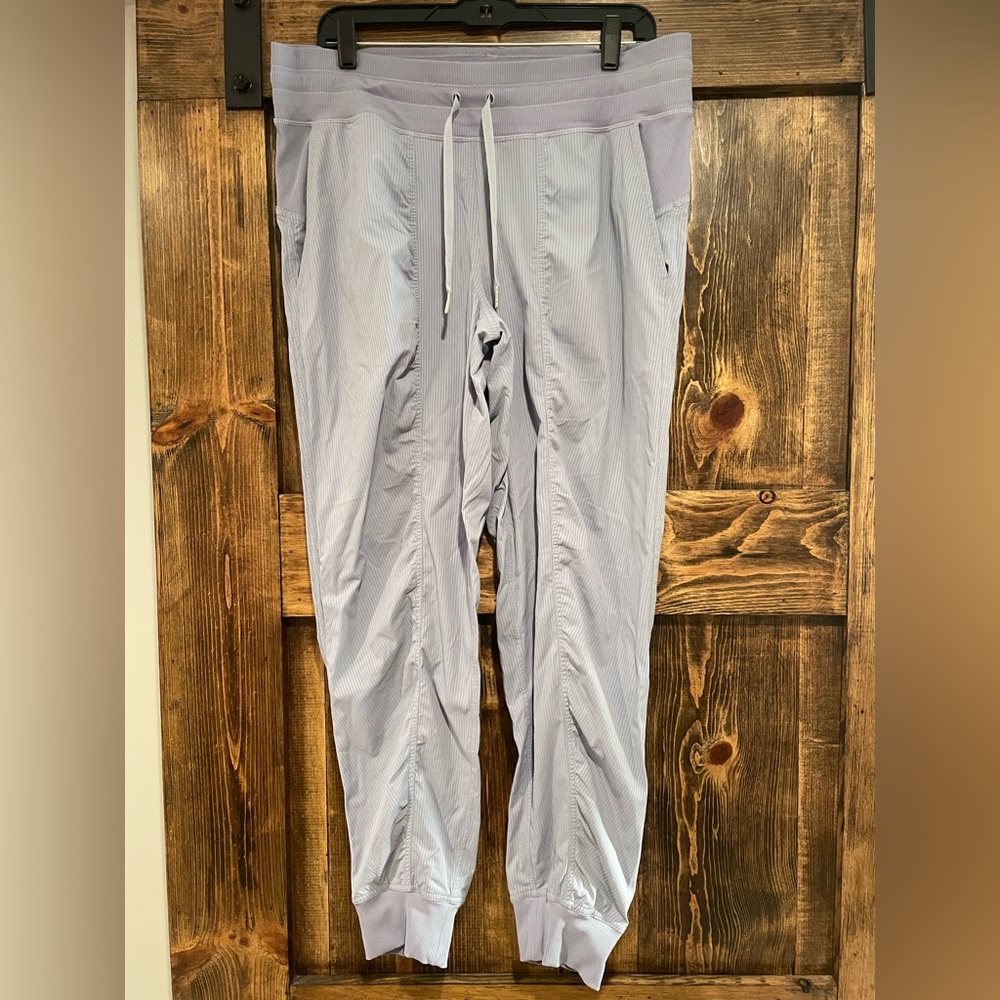 lululemon Jogger - size 12